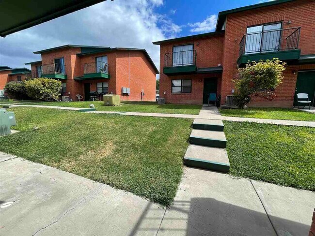 Building Photo - 8915 McPherson Rd