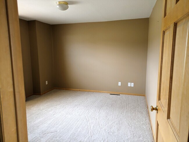 Upstairs Bedroom - 105 Elk Creek Drive #7