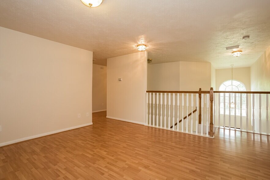 Building Photo - 1407 Hollow Branch Ln