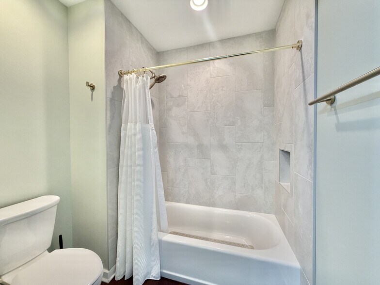 Building Photo - 3184 Warbler Ct