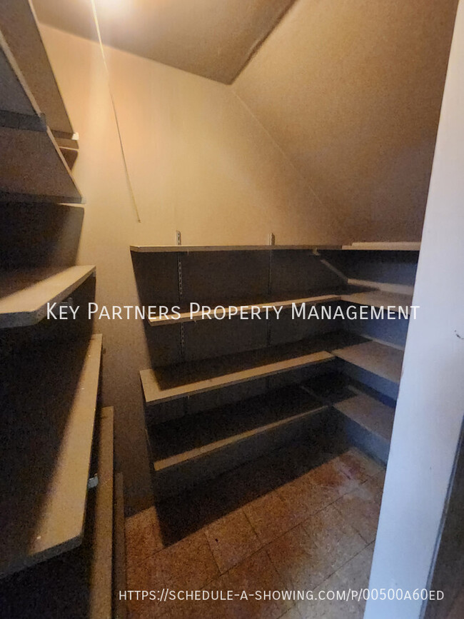 Building Photo - 10710 W 91st Terrace