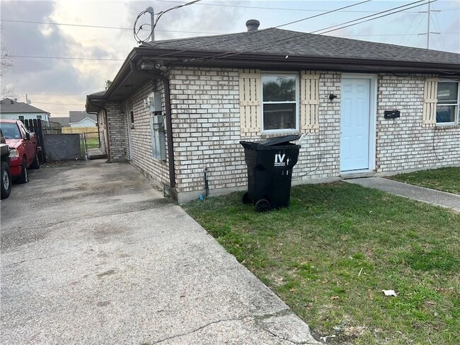 Building Photo - 3508 Pakenham Dr