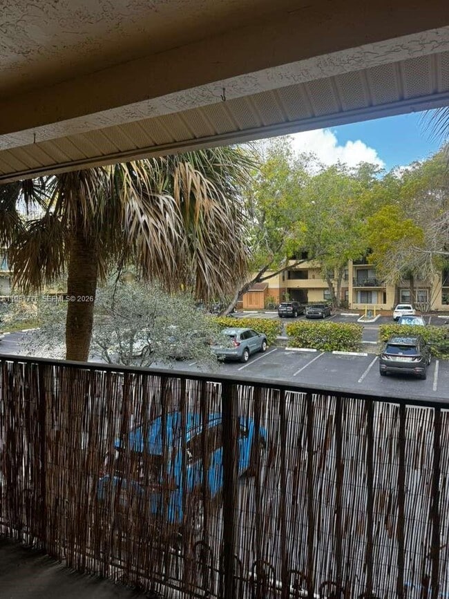 Building Photo - 9999 Summerbreeze Dr