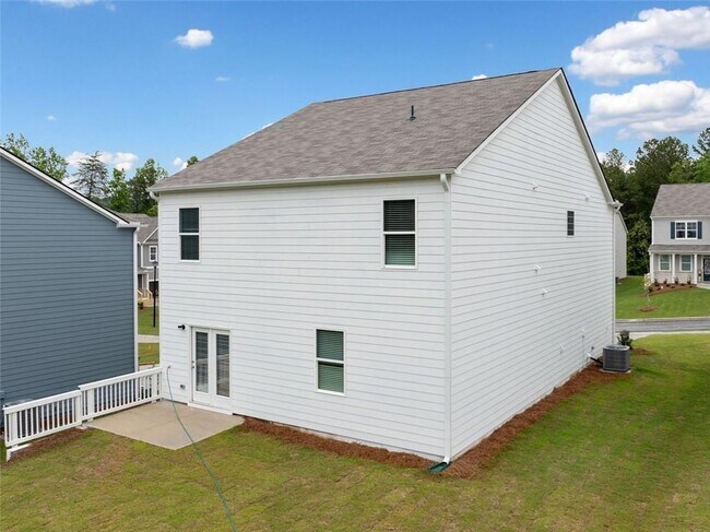 Building Photo - 283 White Cedar Dr