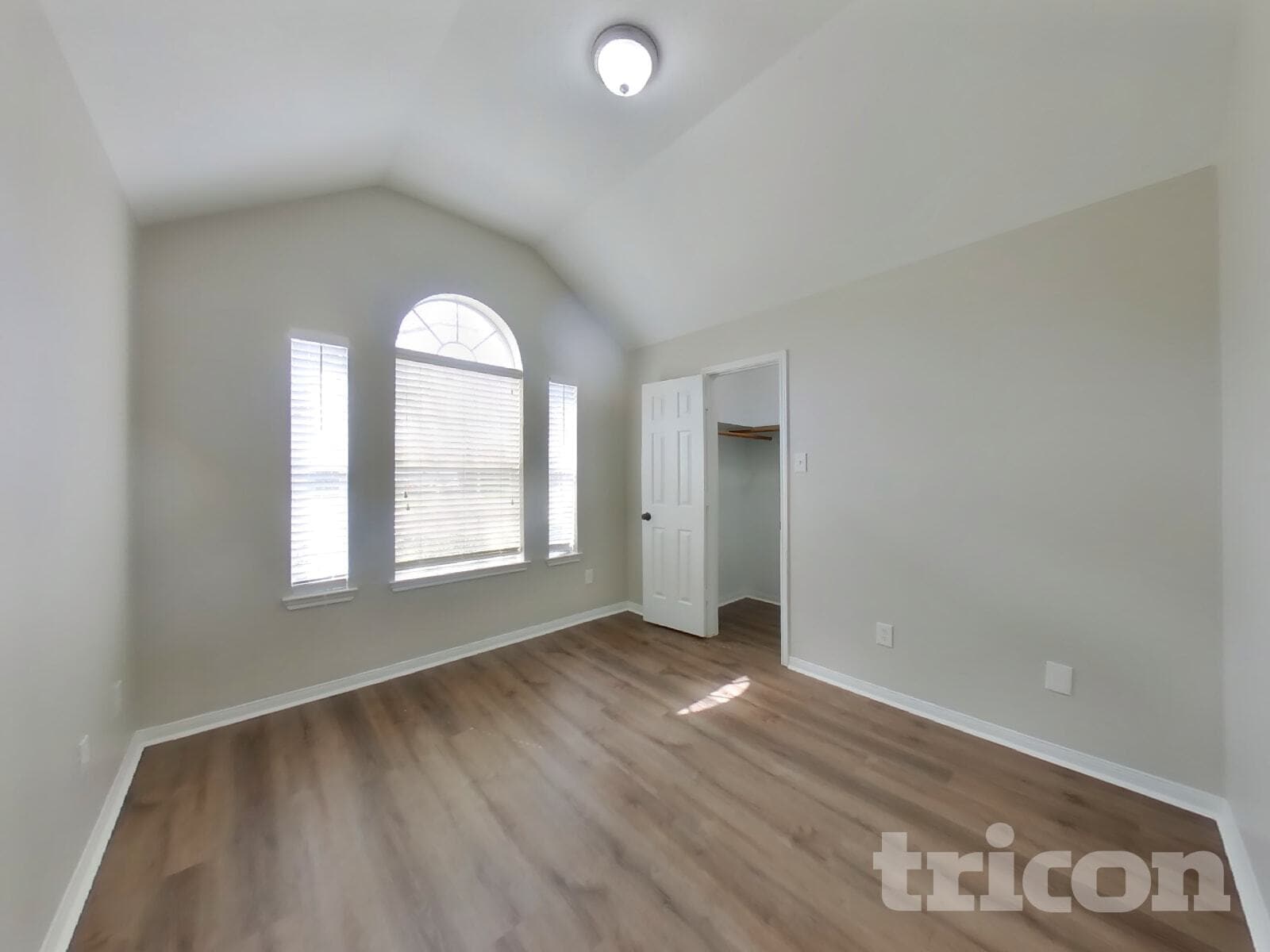 Building Photo - 814 Robins Way