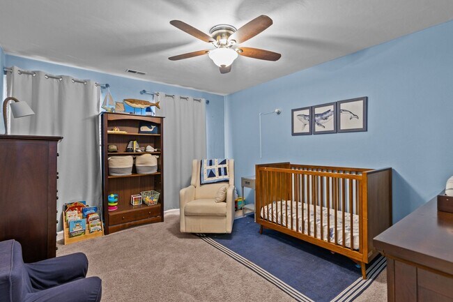 Building Photo - Spacious 4-Bed, 3-Bath Home in Virginia Beach!
