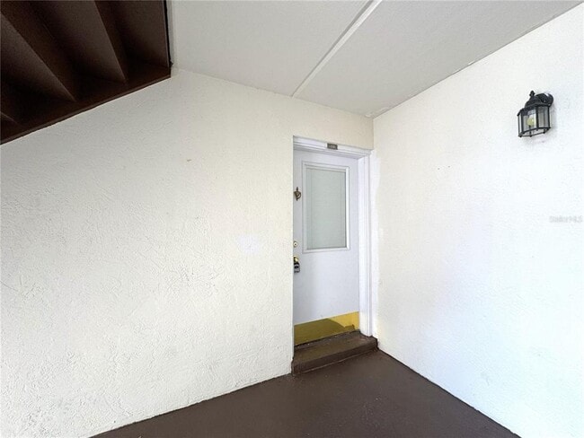 Building Photo - 2400 Forest Dr