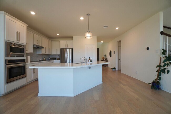 Building Photo - 208 Monteforte Rd
