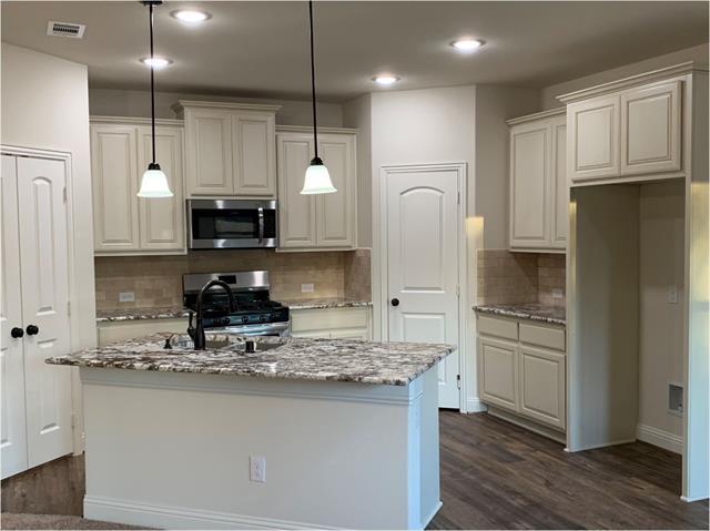 Building Photo - 7806 Cottonwood Dr