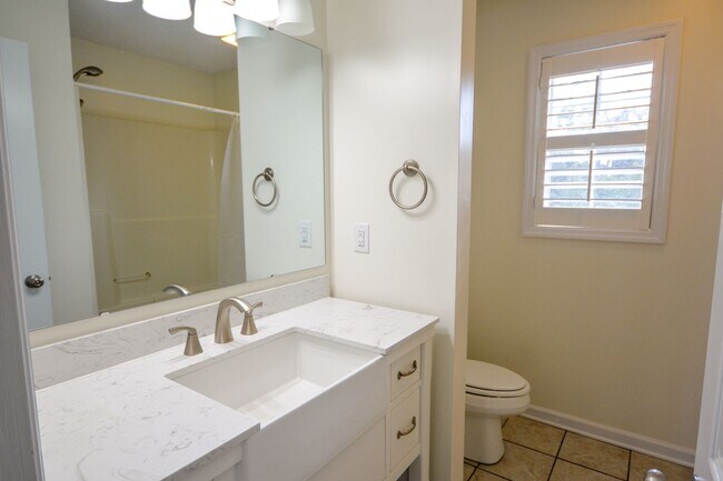 Building Photo - Escoba Bay Community- 3 Bedroom PLUS Bonus Room