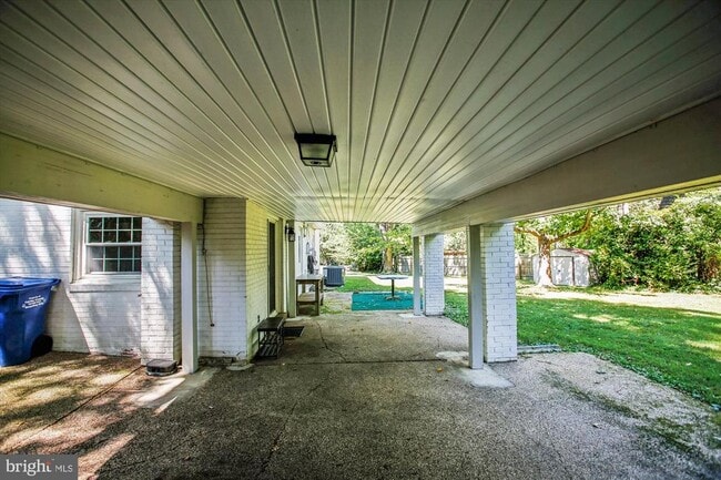 Building Photo - 8907 Captains Row