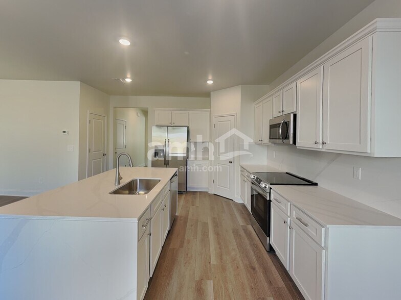 Building Photo - 3504 Shane Hill Rd SW