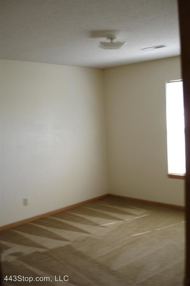 Building Photo - 4000 Imperial Ct