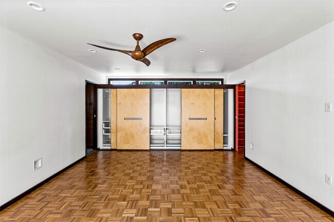 Building Photo - 1310 Harbor View Dr