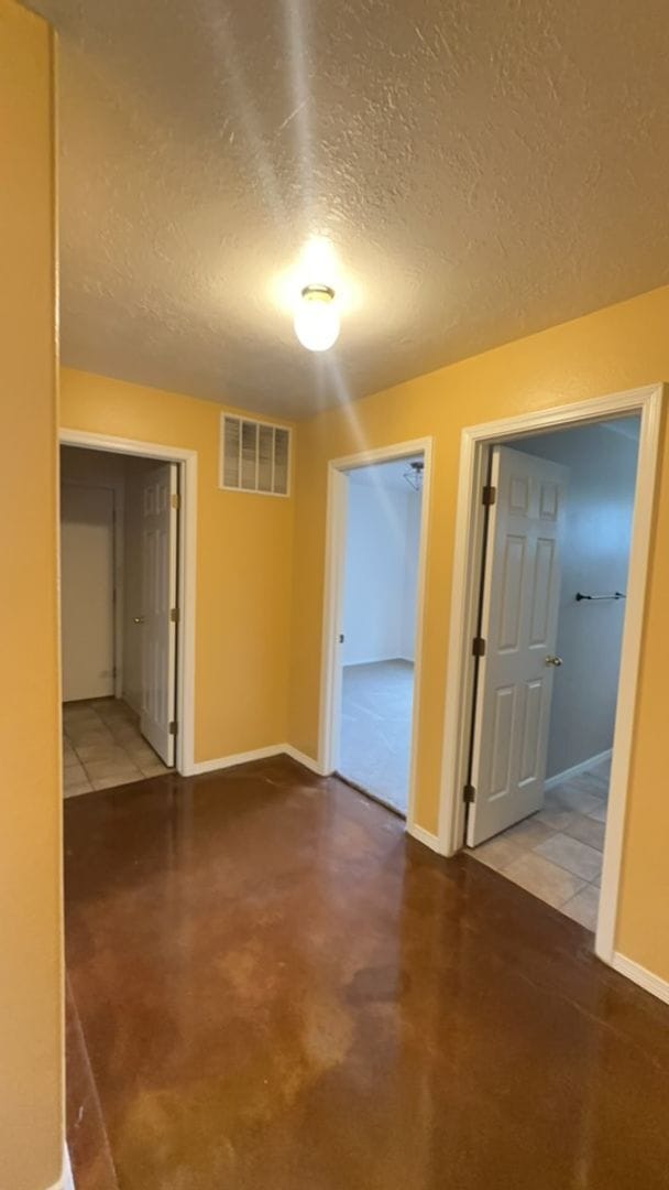 Building Photo - Beautiful 3 Bedroom Home 87402