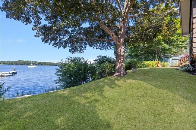 Building Photo - 14 Betty Hill Rd