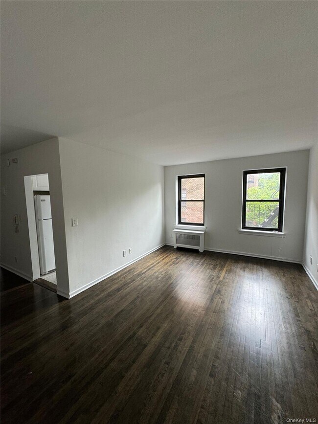 Building Photo - 65 Old Mamaroneck Rd