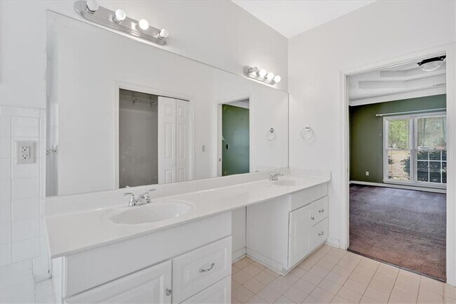 Building Photo - 3525 Sir Johns Ct NW