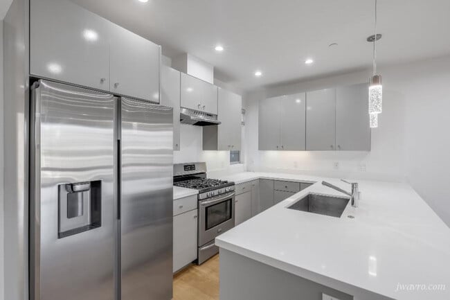 Building Photo - 1280 Hampshire St