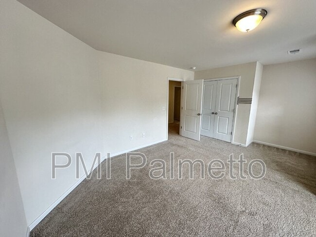 Building Photo - 933 Centennial Dr