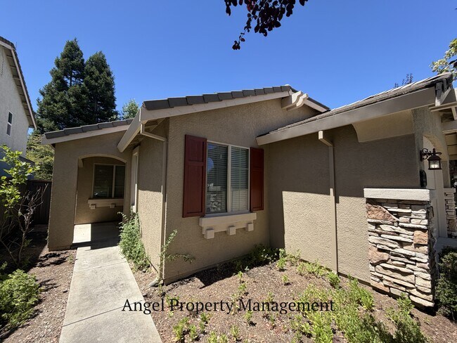 Building Photo - 10101 E Taron Dr