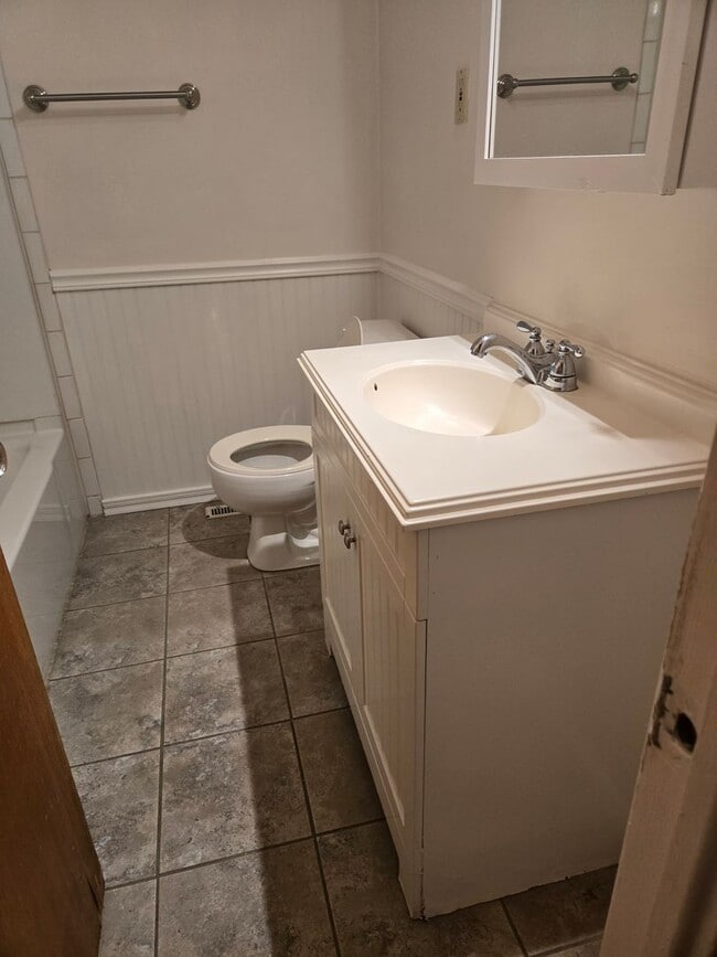 Building Photo - 11508 E 51 St S