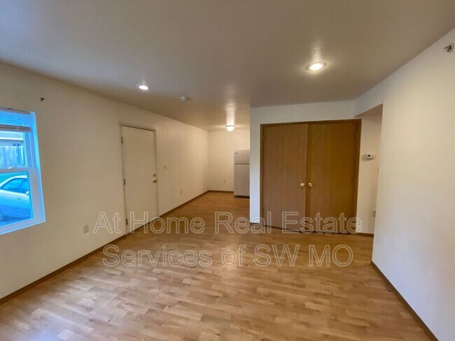 Building Photo - 750 S Campbell Ave