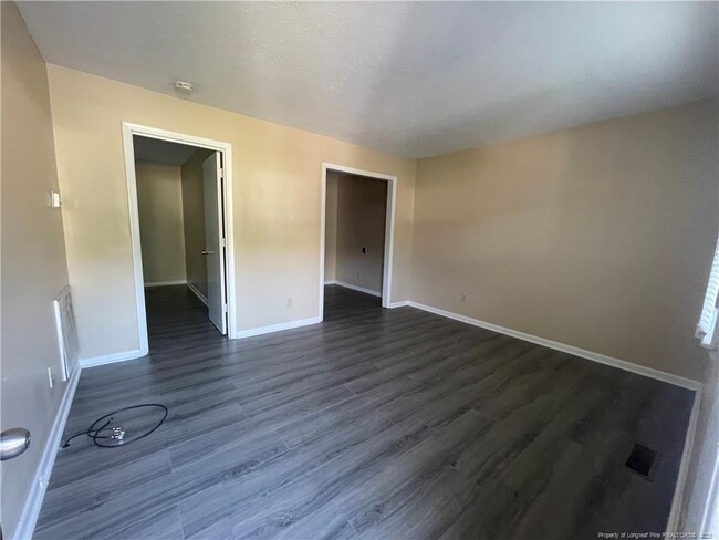 Building Photo - 4956 Fieldcrest Dr