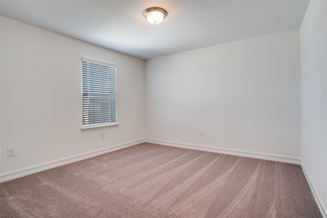 Building Photo - 1600 Tyler Dr