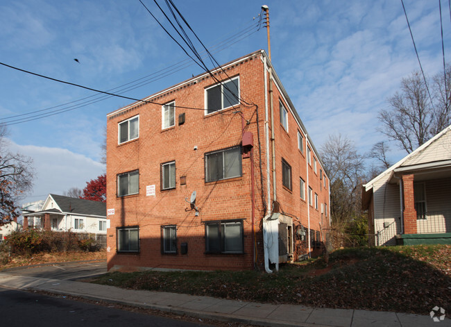 Building Photo - 5012 Bass Pl SE