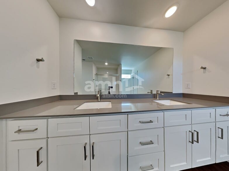 Building Photo - 7730 Brenden St SW