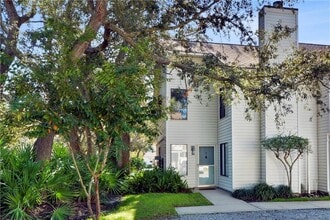 Building Photo - 807 Mallery St