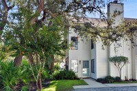 Building Photo - 807 Mallery St