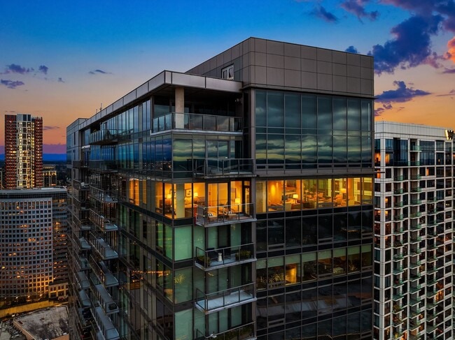 Building Photo - 3Bd/2.5Ba One Lincoln Tower Penthouse
