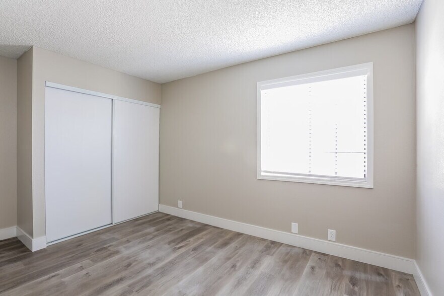 Building Photo - 8612 Paddle Wheel Way