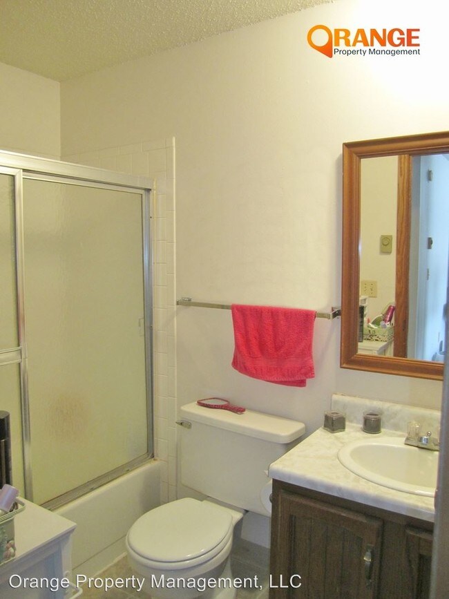 Building Photo - 1102-1110 Loy Ave