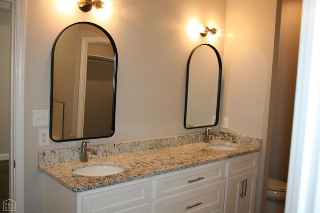 Building Photo - 3 Bedroom, 2 Bath in Nettleton! MAY 2025 MOVE IN