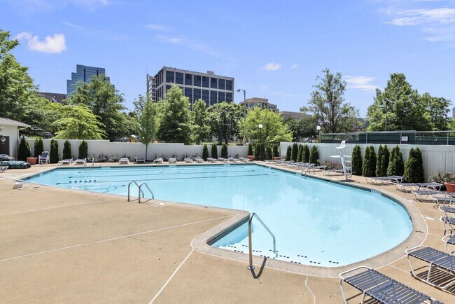 Building Photo - 1530 Key Blvd