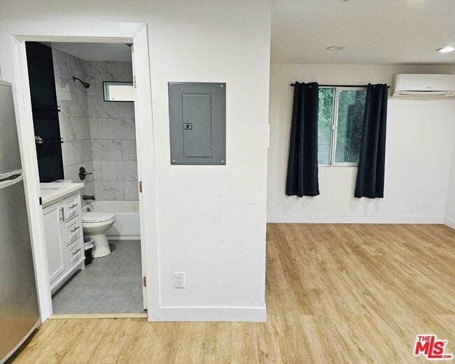 Building Photo - 5340 Lemon Grove Ave