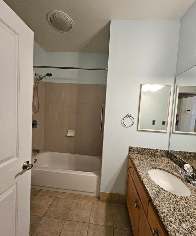 Building Photo - Ke Ali'i Ka  3/3 Bedrooms