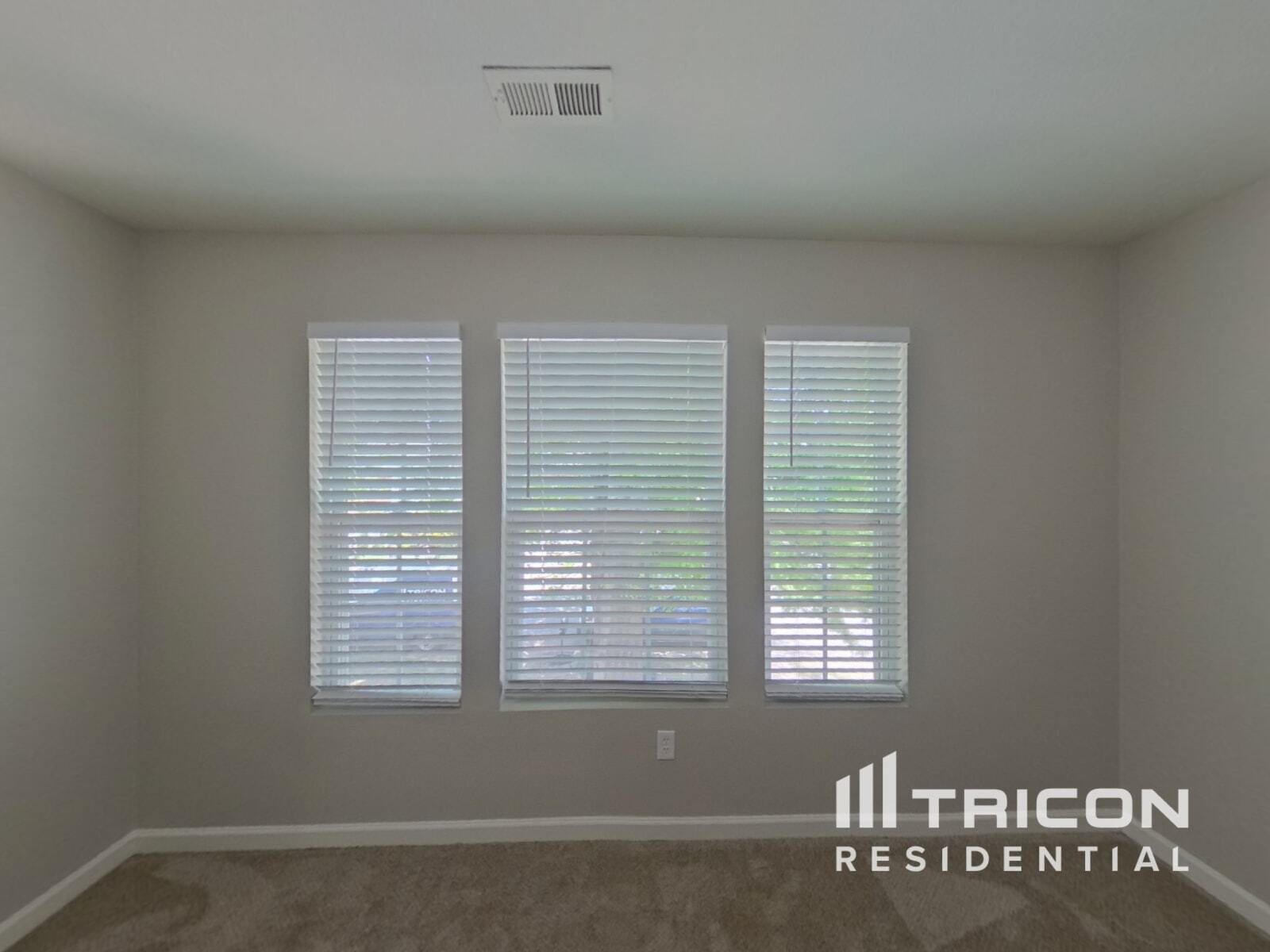 Building Photo - 758 Sinclair Dr