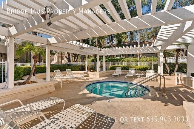 Building Photo - 11048 Portobelo Dr