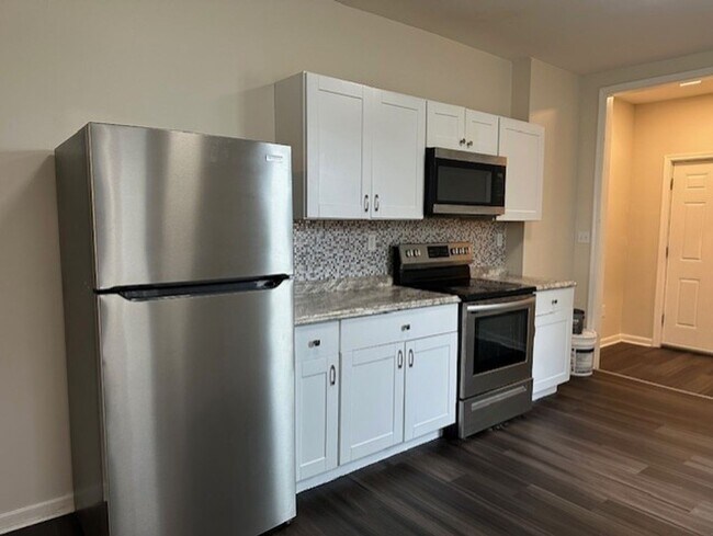 Building Photo - 548 N 3rd St