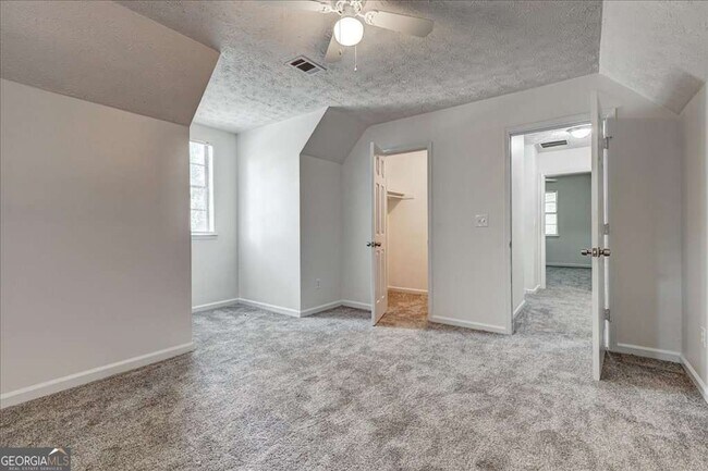 Building Photo - 8292 Blackfoot Trail