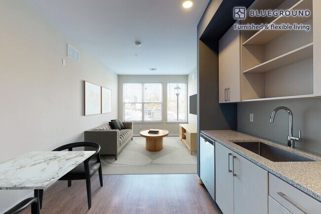 Primary Photo - 79 Alexander St