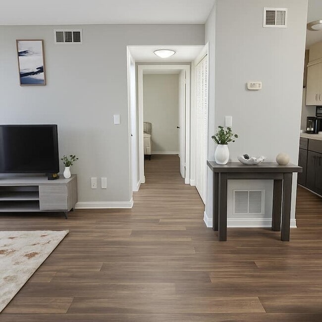 140c6c7b-71bf-44dc-a701-9d61725eb313[1] - Silverstone Apartments