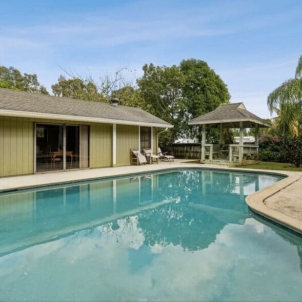 Building Photo - 4949 Belvedere Rd