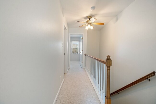Building Photo - Close to UNC - 2 bedroom available now!