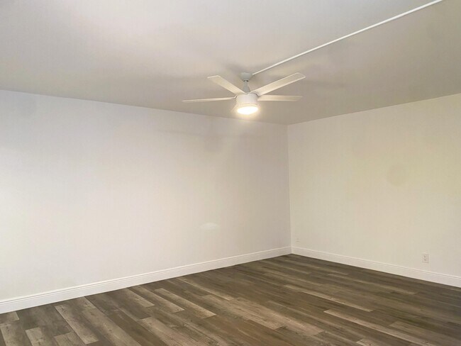Building Photo - 256 Mansfield F