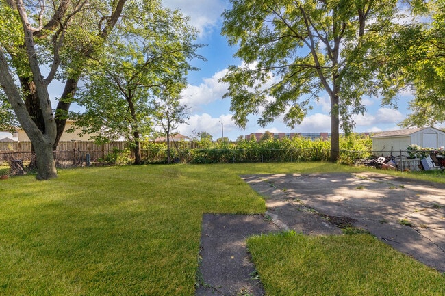 Building Photo - 2859 Stafford Dr